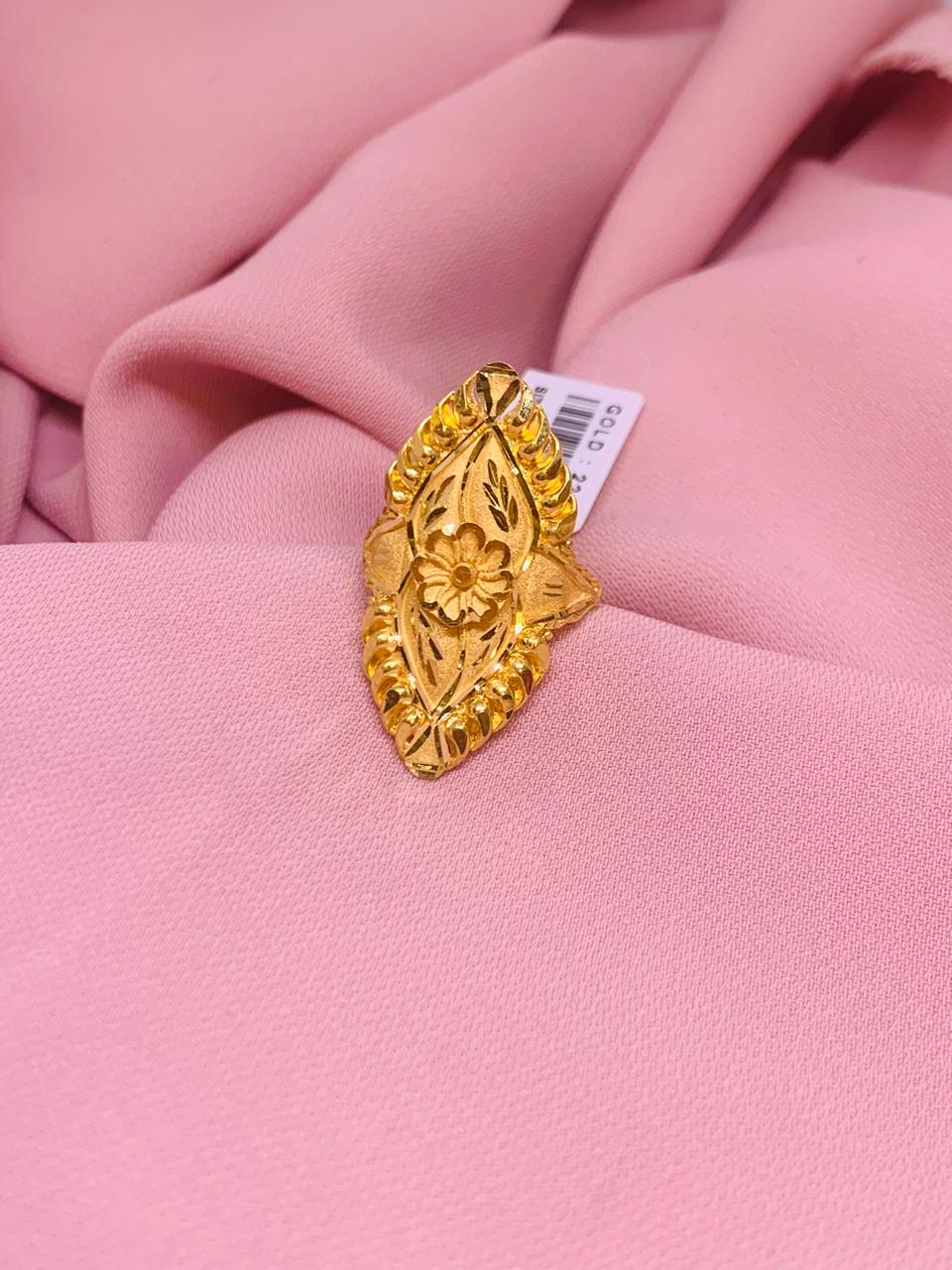 Ladies Ring