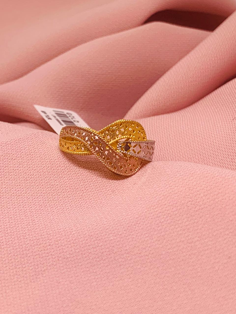 Ladies Ring
