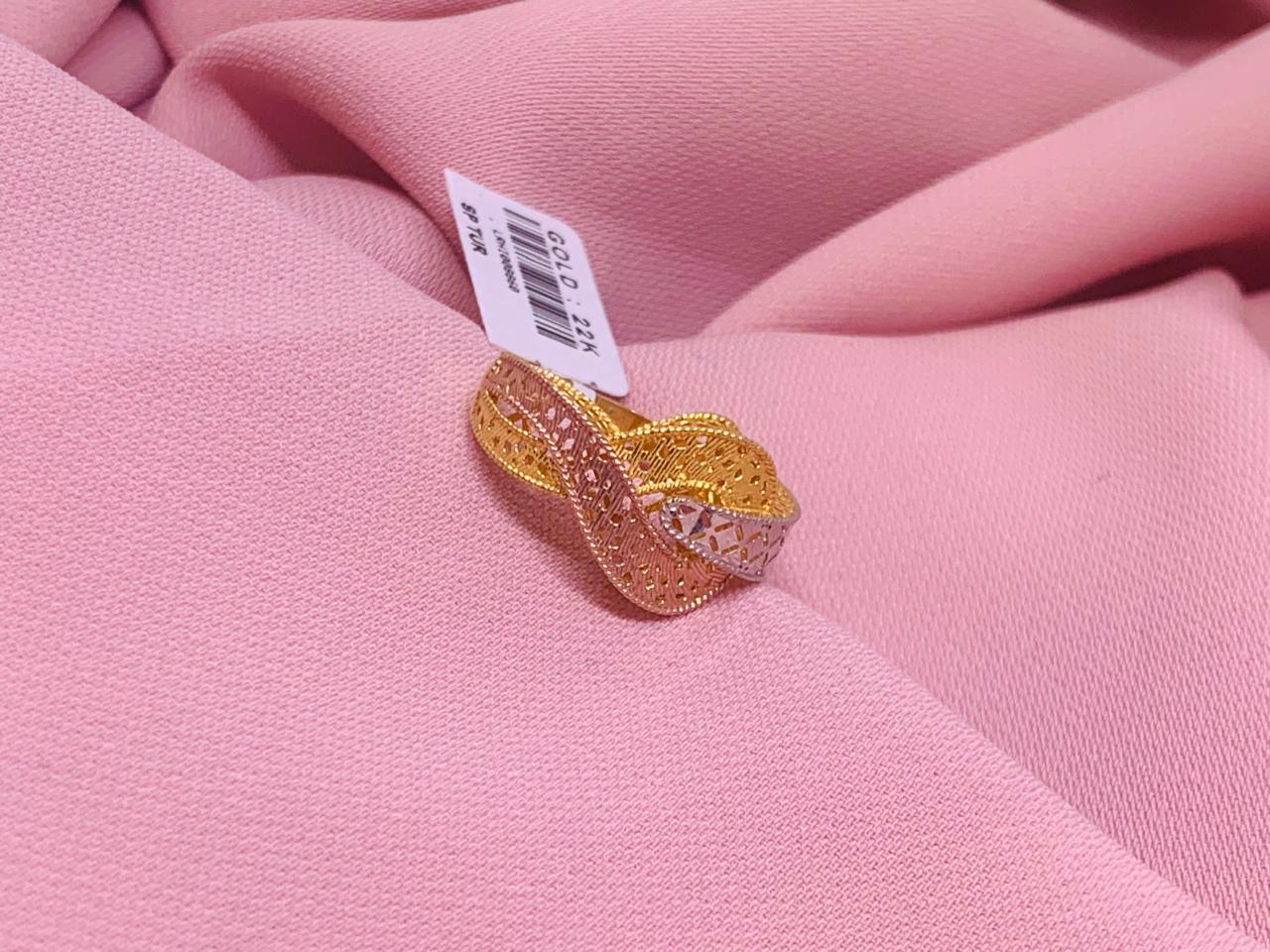 Ladies Ring
